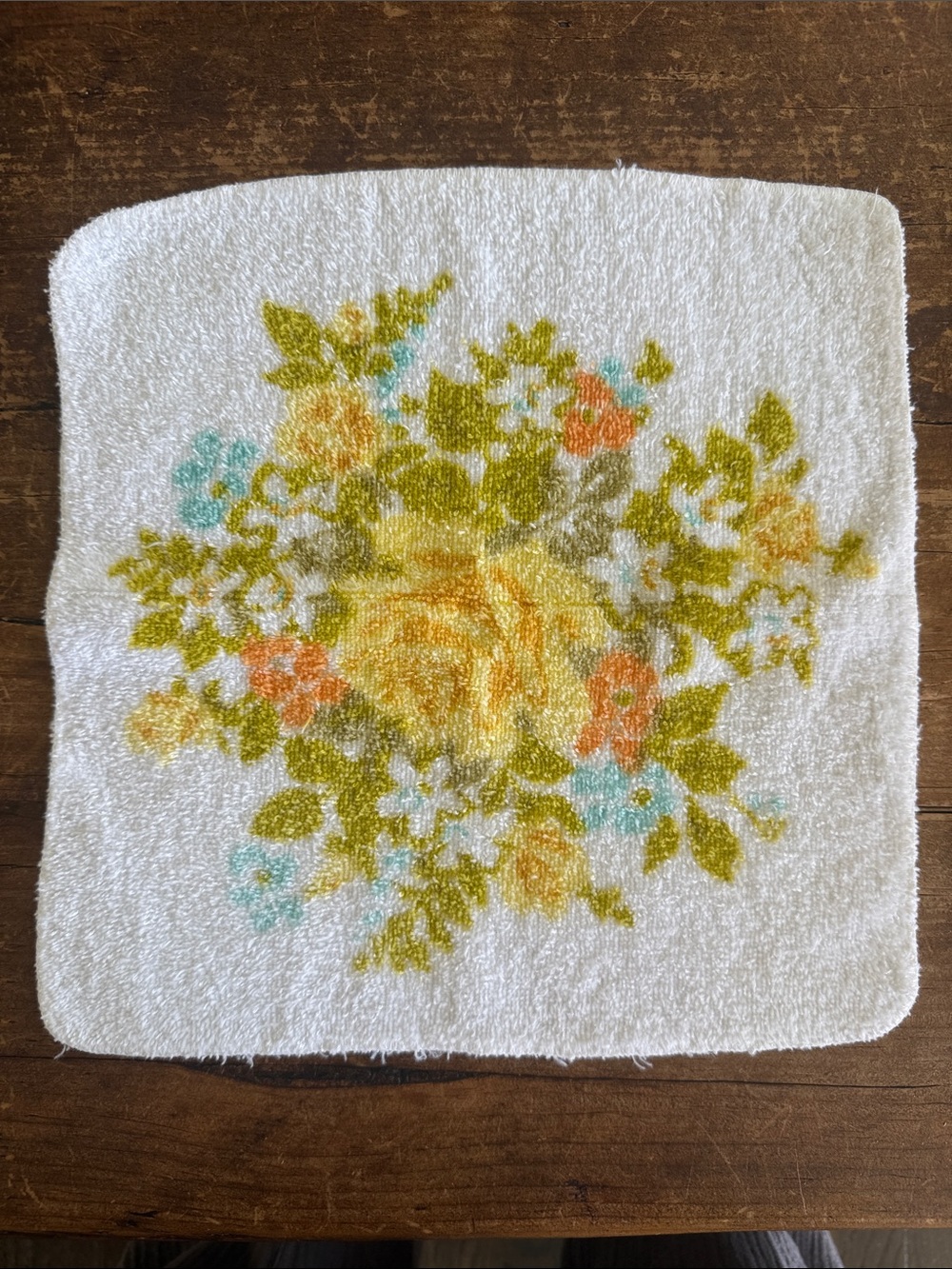 Vintage Fieldcrest Yellow & Green Floral Wash Cloth